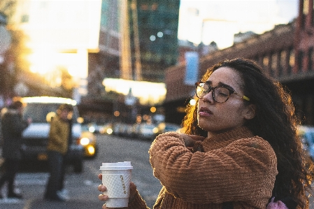 Foto Fotografia pessoas copos óculos
