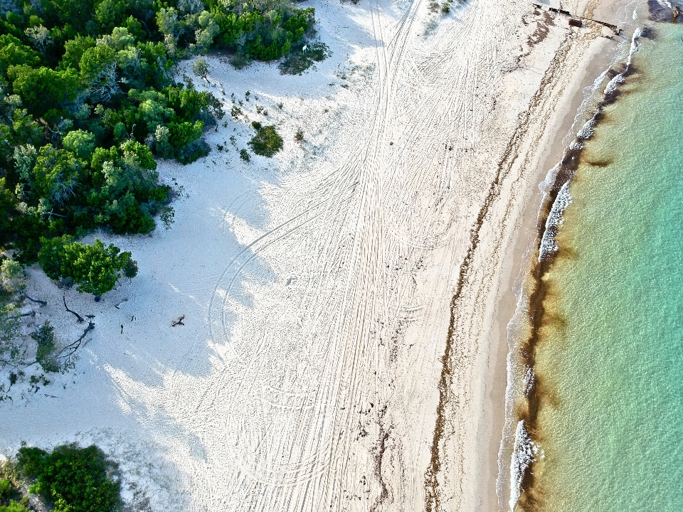 Zjawisko geologiczne
 fotografia lotnicza
 zasoby wodne
 wybrzeże