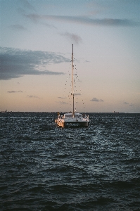 Himmel boot meer wasser Foto