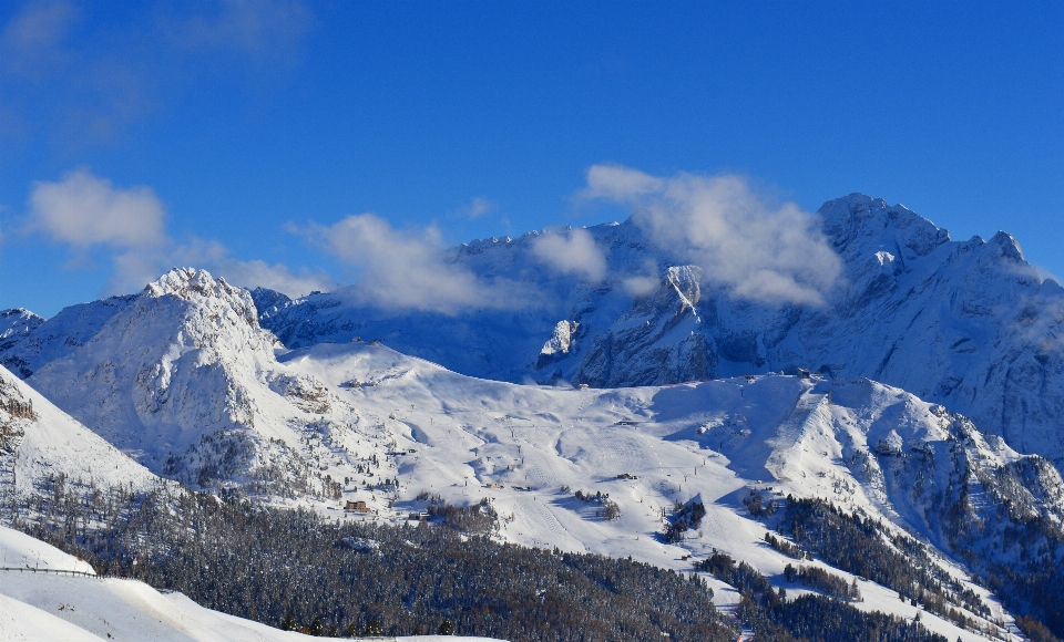 Neve montanha panorama natureza