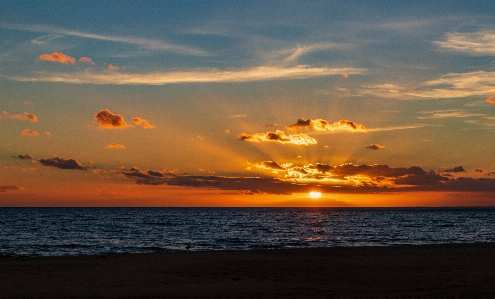 Sonnenuntergang himmel horizont nachglühen
 Foto