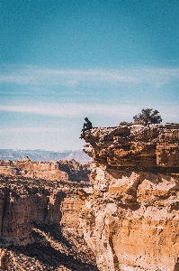 Foto Tanah tandus
 rock langit pembentukan