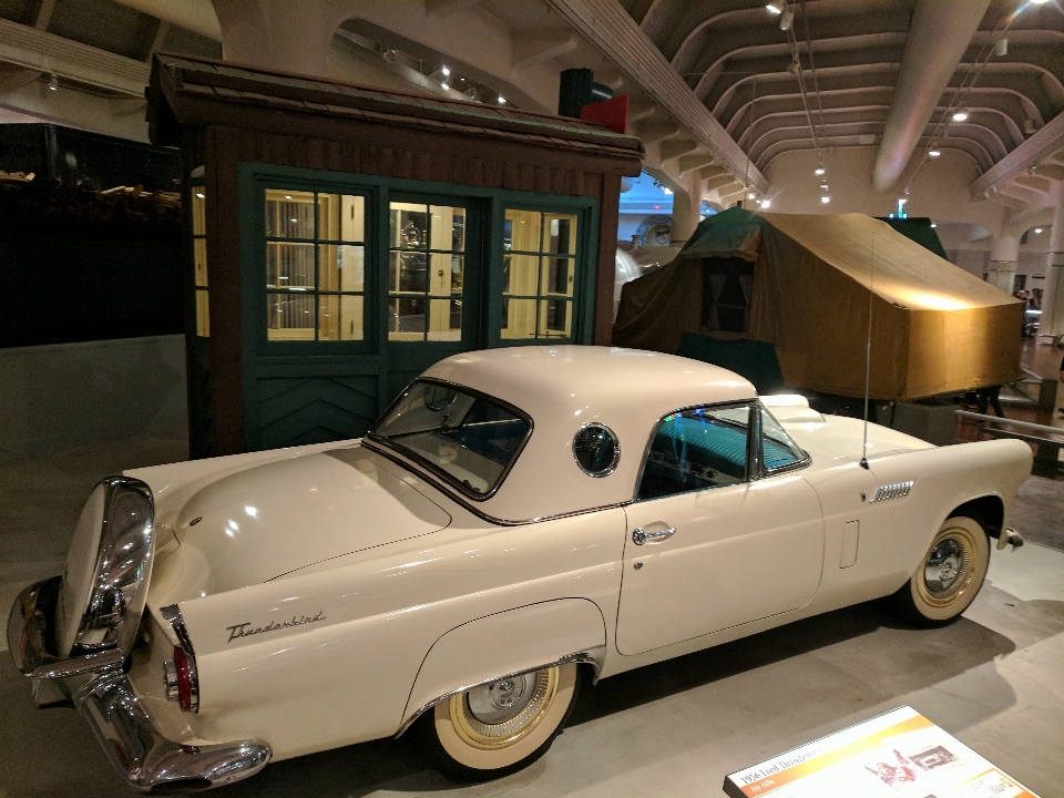 Ford muzeum samochód samochody