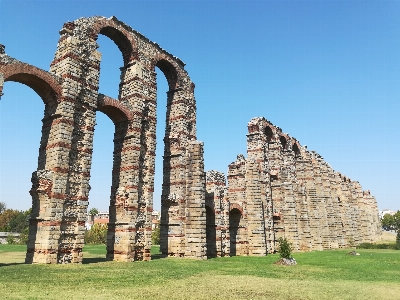 Foto Nell'ufficio del sindaco
 roman canale rovine