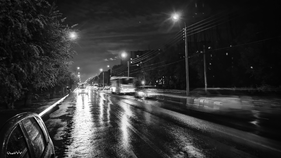 Camminare al di fuori macchina automobili