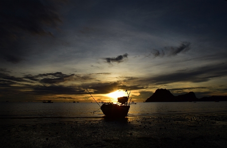 Boat sea side morning sky Photo