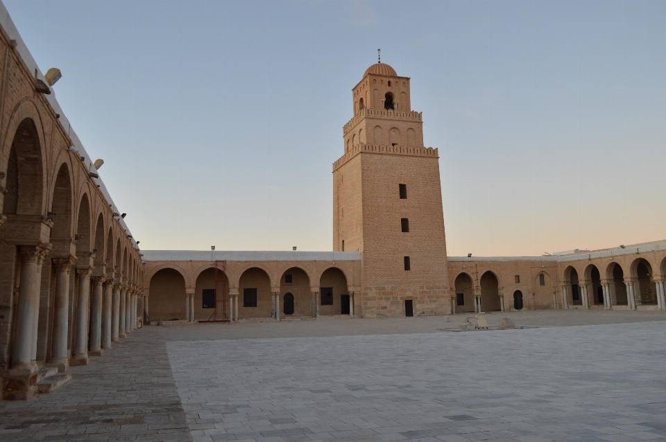 Kairouan
 gebäude wahrzeichen historische seite
