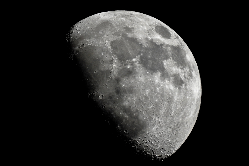 Lua preto objeto astronômico
 fotografia monocromática
