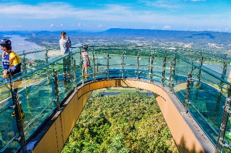 Shadow happy skywalk graceful Photo