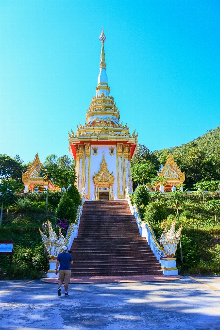 Religious tourism building gold