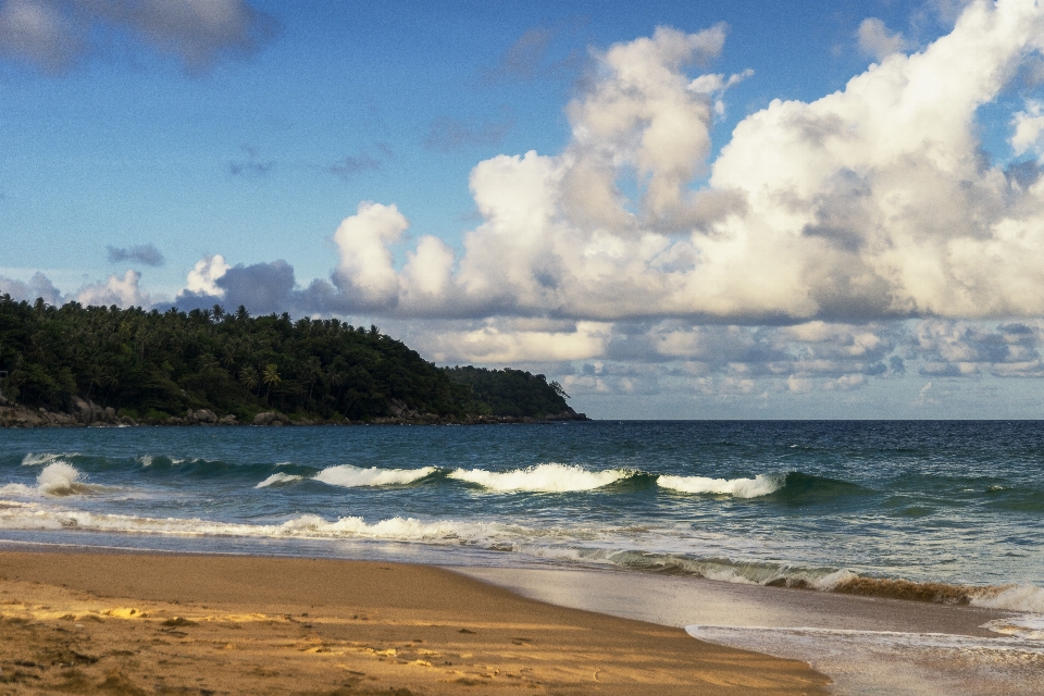 Tailândia praia oceano trópicos
