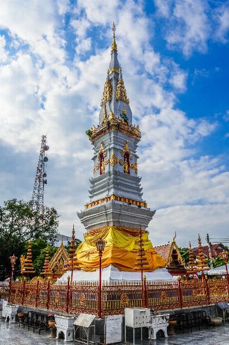 Anand
 mahathad
 peninggalan chedi
