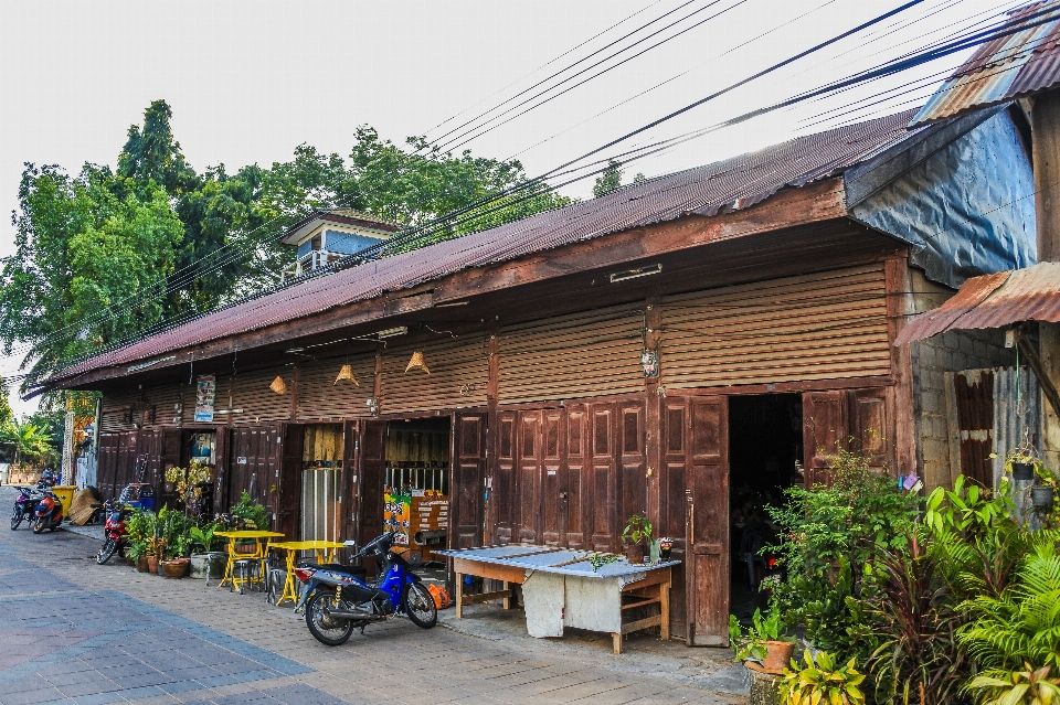 Pintu kota tatapan
 pariwisata