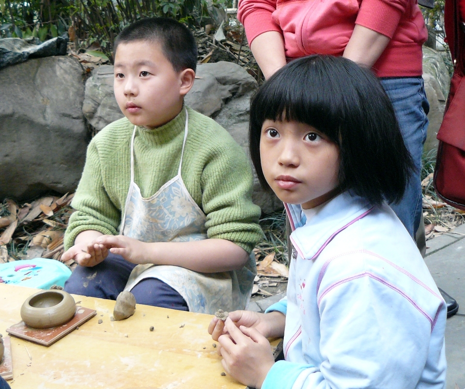 China pottery child tourism