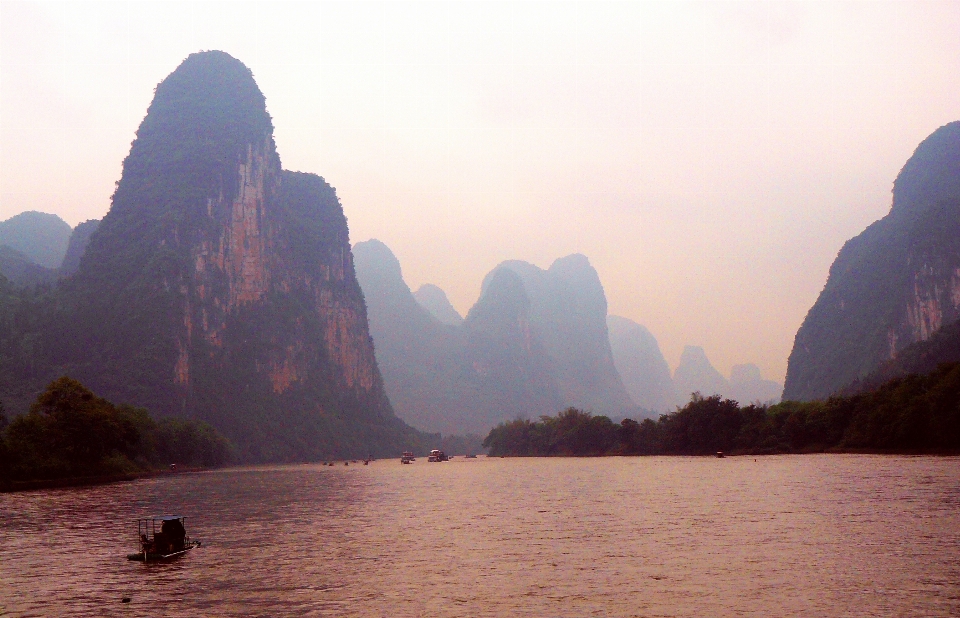 China body of water sky river