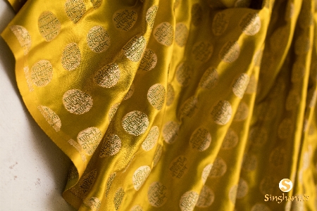 Womens wear yellow textile Photo