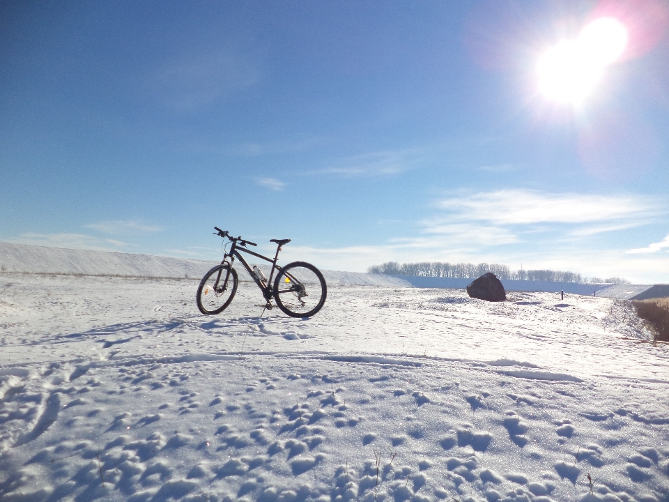 Cycle hiver ciel vélo