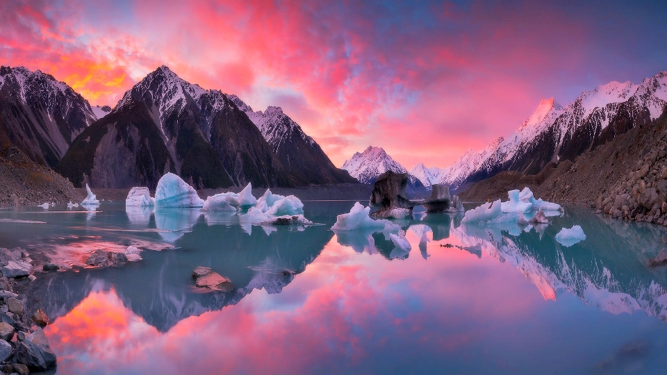 Acqua montagna tramonto fuoco