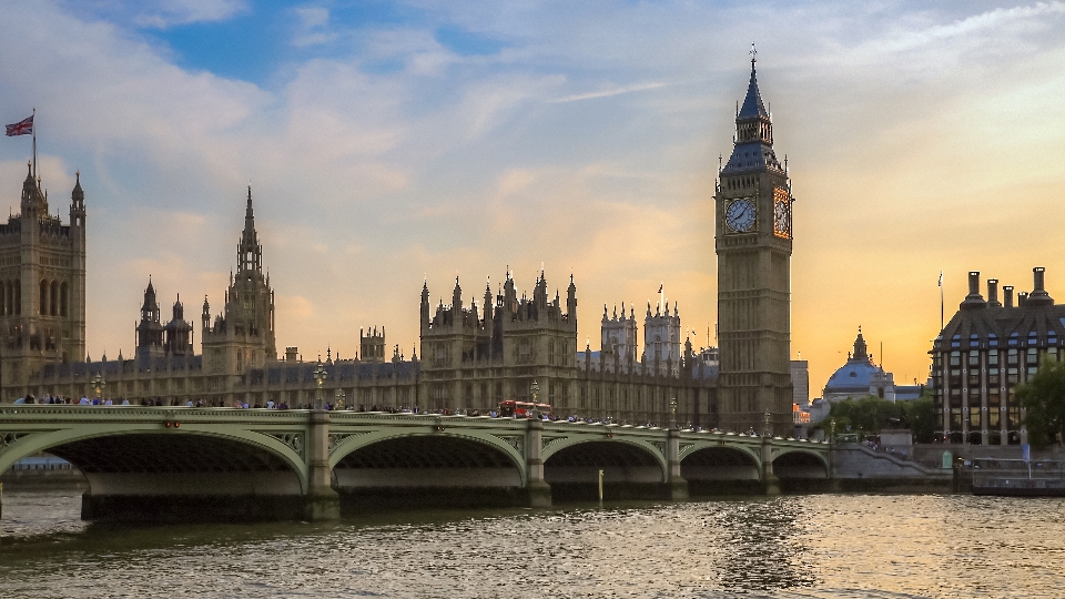 Uk İngiltere londra dönüm noktası