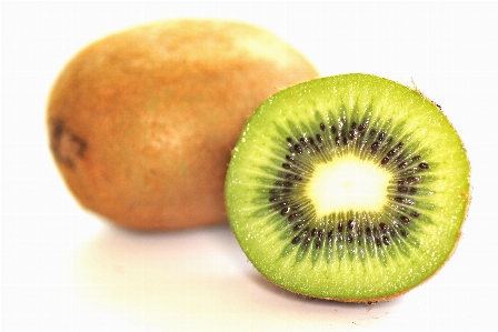 Photo Kiwi fruit vert isolé