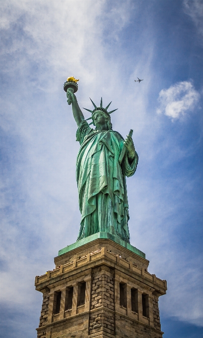 Liberty statue of green blue