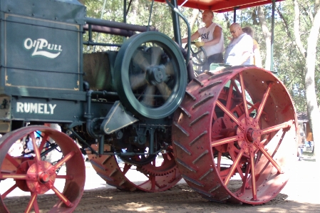 Foto Ladang mentega
 perontokan
 steam mesin