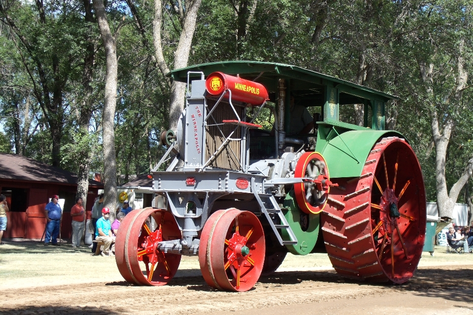 Ladang mentega
 perontokan
 steam mesin