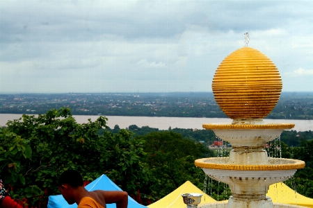 Foto Alami kuning langit terakhir
