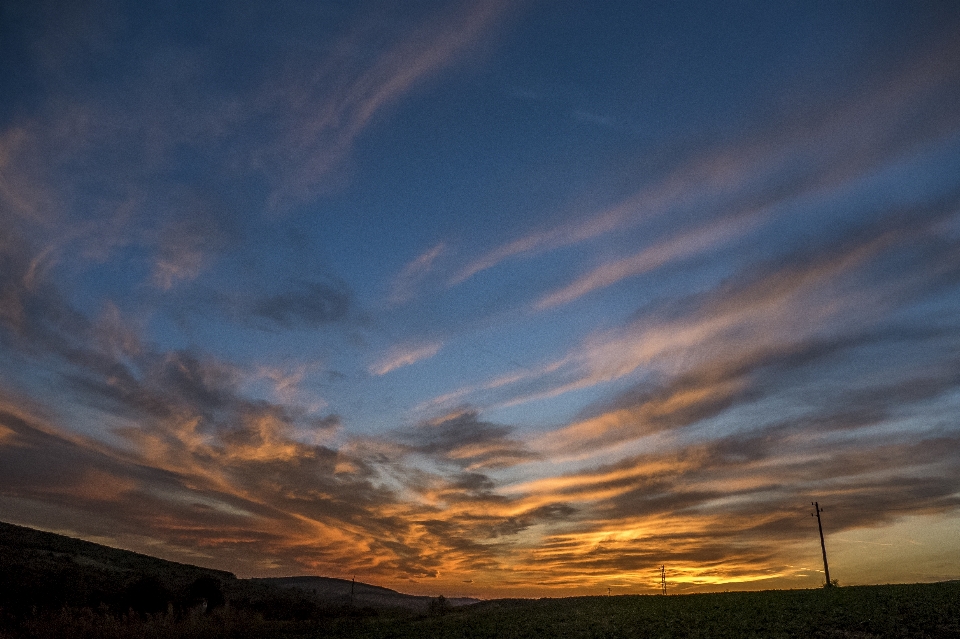 Tramonto cielo nube riverbero
