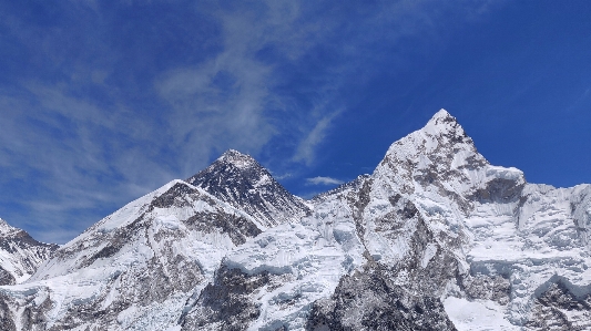 Natural mountainous landforms mountain range Photo