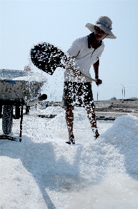 Foto Garam pantai lanskap salju