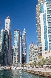 Foto Dubai marina
 kapal pesiar
 bangunan