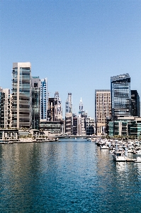 Foto Dubai marina
 kapal pesiar
 bangunan