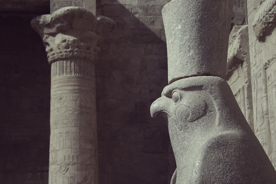 Sculpture horus hawk ancient