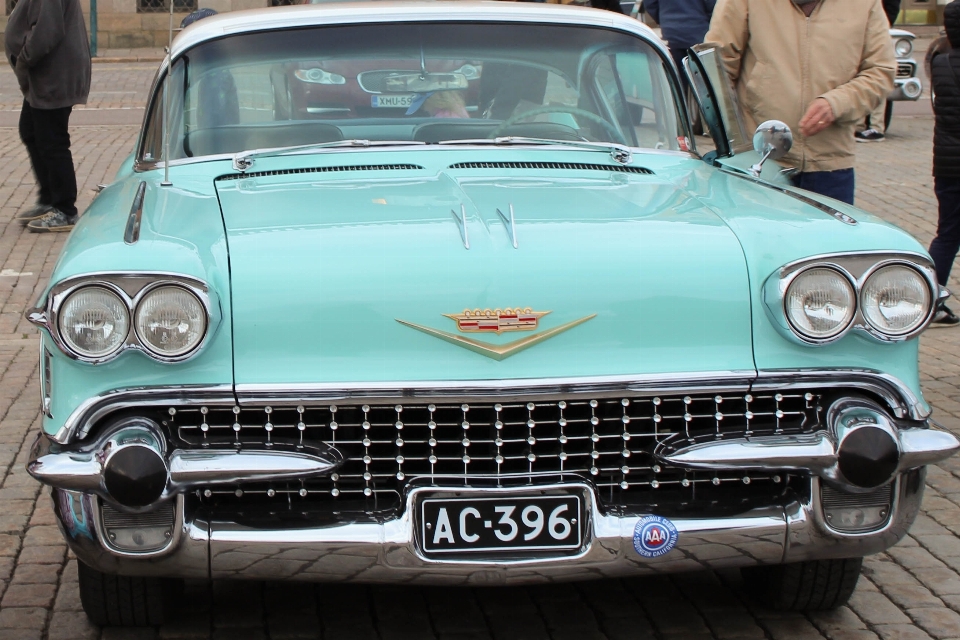 Mavi araba
 retro chevrolet
 kara taşıtı
