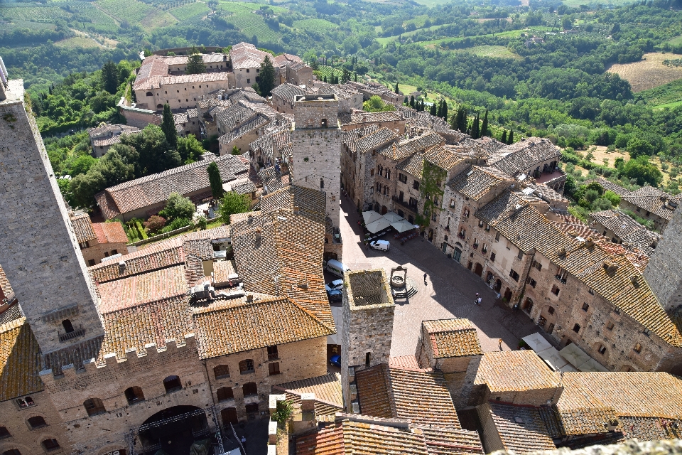 Tuscany volterra
 tengara situs bersejarah
