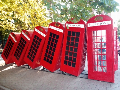 Foto Alami bilik telepon
 merah tempat umum
