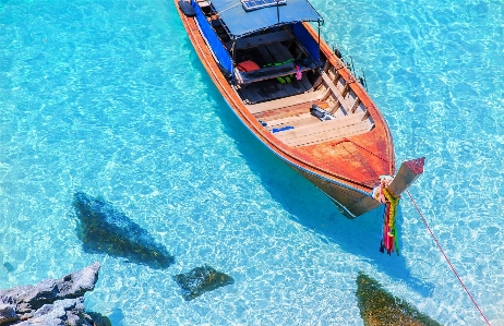 Foto Mar barco transportede água
 azul