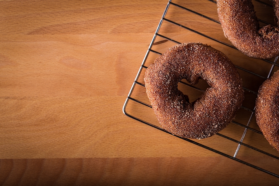 Donuts baked fried cinnamon