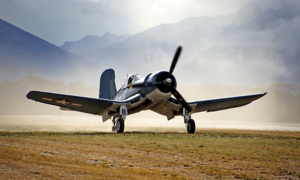 Samolot pojazd śmigło kupiłem f4u corsair
