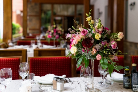 Flowers bouquet table centrepiece Photo