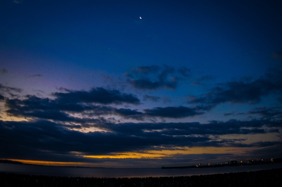 空 クラウド 地平線 青