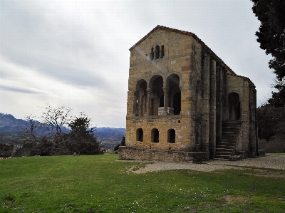 Foto Alam asturias
 langit gereja