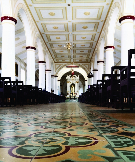 Iglesia
 catedral
 religión templo
