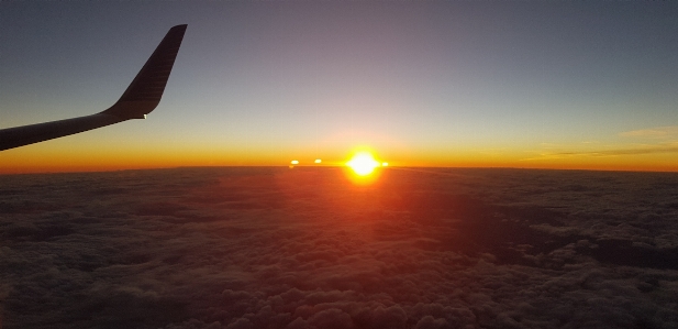 Wing horizon sky clouds Photo