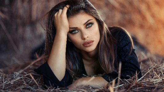 Foto Donna capelli persone in natura
 bellezza