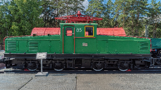 Foto Barca treno veicolo terrestre
 locomotiva