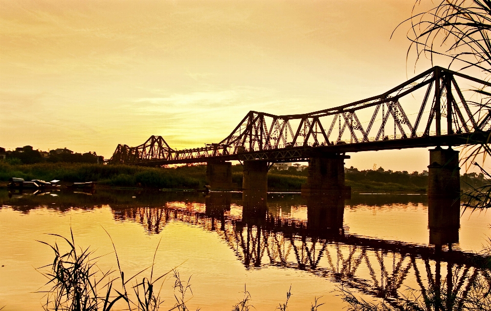 Natural ponte céu rio