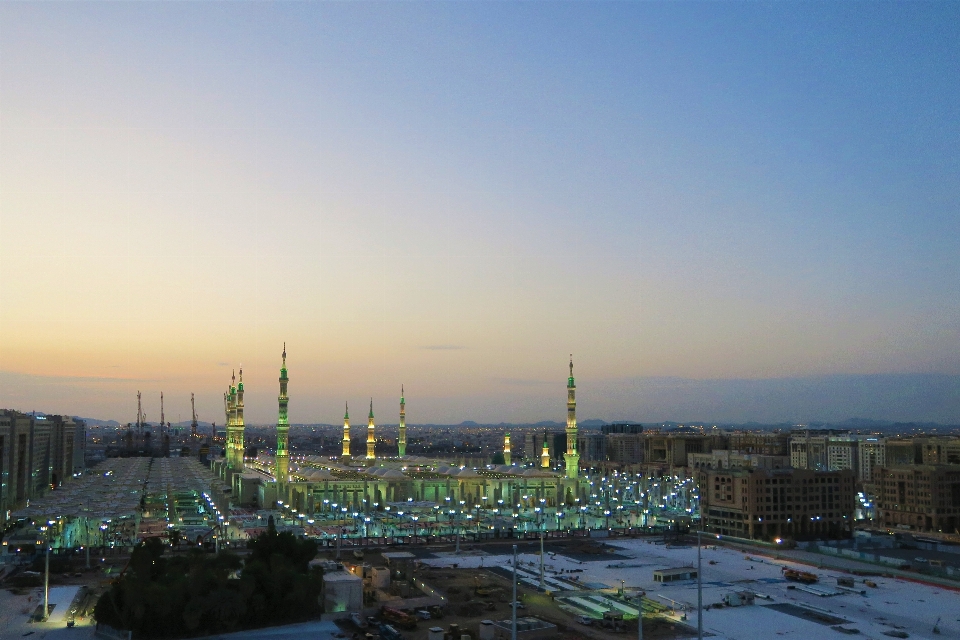 Moschee des propheten
 medina
 minarette
