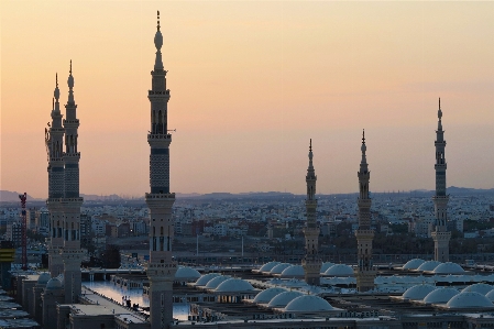 Foto Masjid nabi
 madinah
 menara
